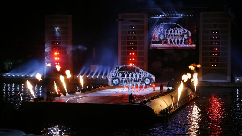 New Fiat 500 World Premiere: TURIN, HISTORY - Water Show